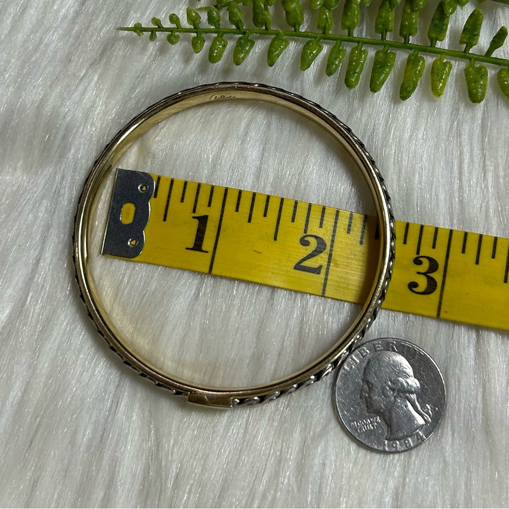 Liz Claiborne two tone bangle Bracelet - Picture 5 of 8